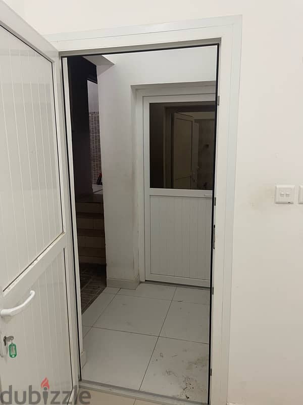 small room for rent with pathroom and kitchen 1