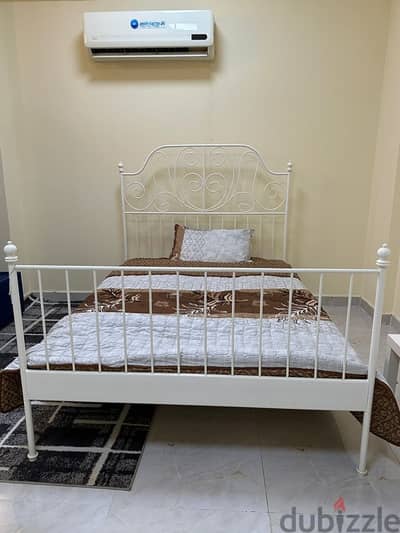 Queen bed with mattress