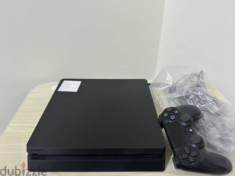 ps4 slim ممتازة و بحالة جيدة 4