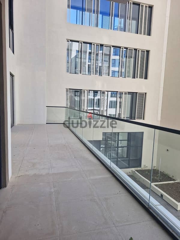 Al Mouj Juman2 2Bedrooms Apartment with Balcony Pool and Sea View 5