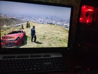 مع جميع ملحقاته pc gaming. قابل للبدل ( وصف مهم )