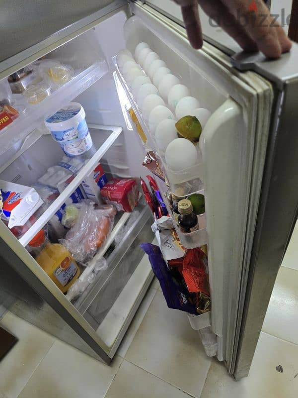 Samsung used in good condition fridge urgently sale Darsait 1