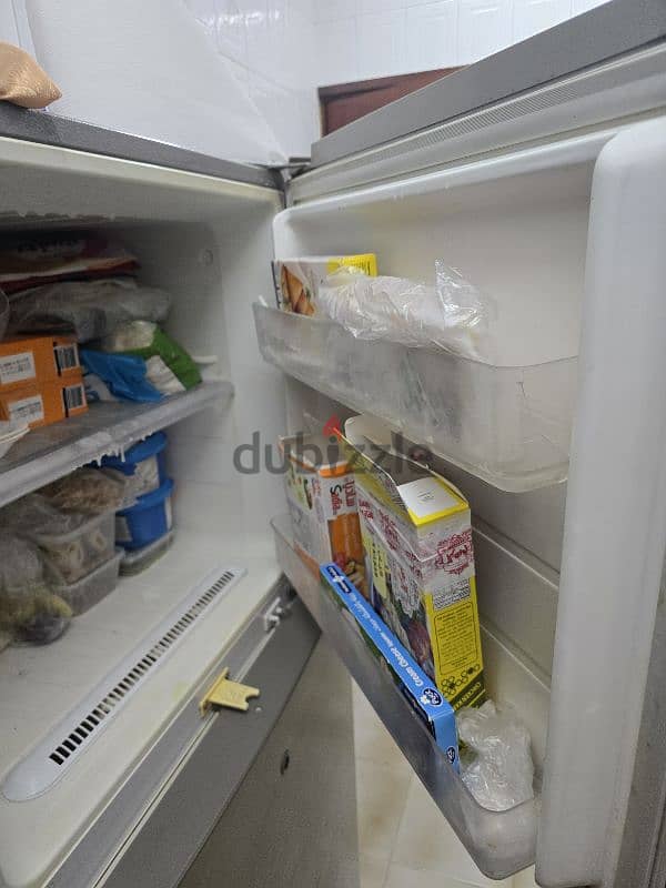 Samsung used in good condition fridge urgently sale Darsait 3