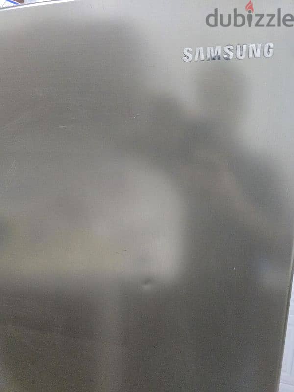 Samsung used in good condition fridge urgently sale Darsait 4