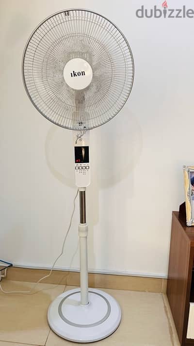 Ikon Standing Fan with remote control function