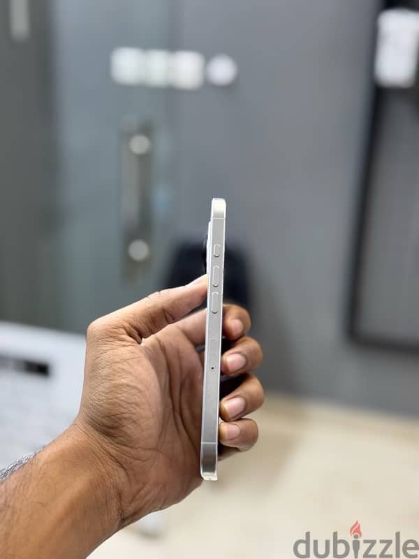 iphone 16 pro best condition white color excellent 2