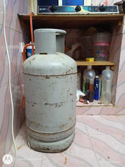 Gas cylinder