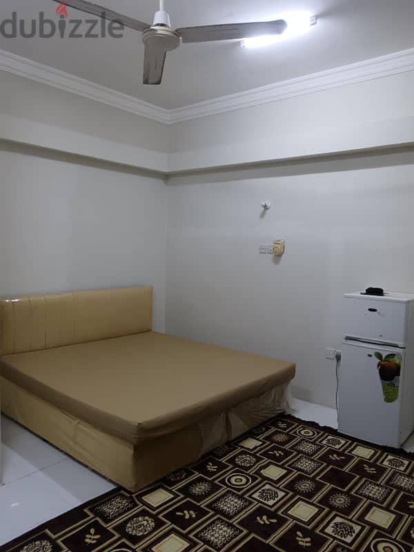 غرفه ودوره مياه ومطبخ للإيجارRoom, bathroom and kitchen for rent 1