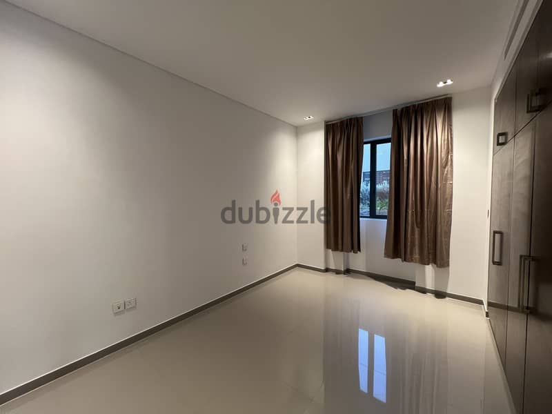 2 Bedroom Apartment With Private Garden 11