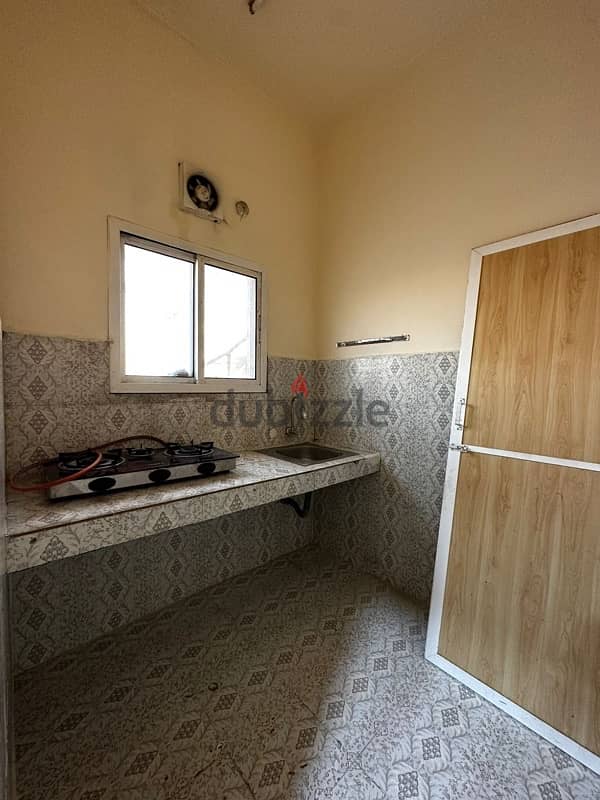 single bedroom for rent almawalleh near city center 125 2