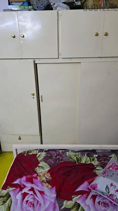 metal king size strong  cupboard and bed wd drawer 2