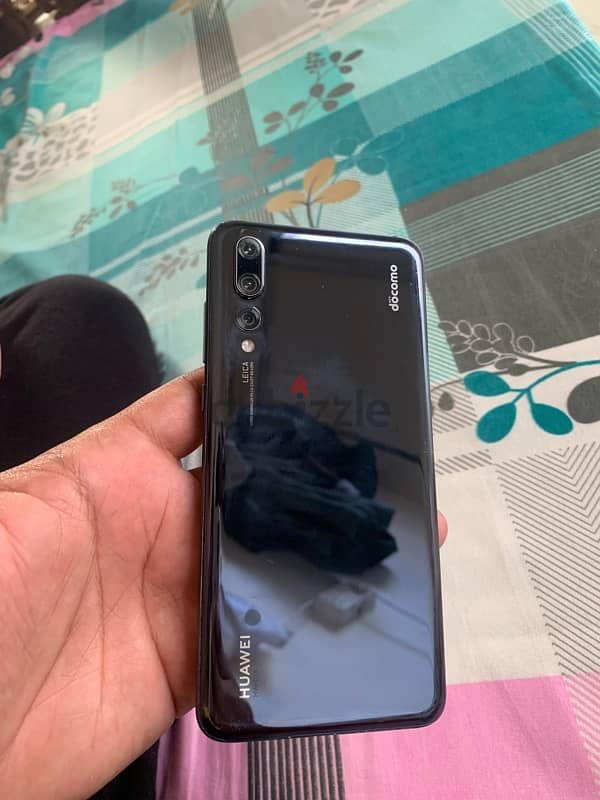 Huawei p20 pro 6/128 good Condition pakistani pta approved 2