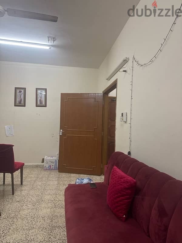 1bhk flat for rent 100.000 OMR 0