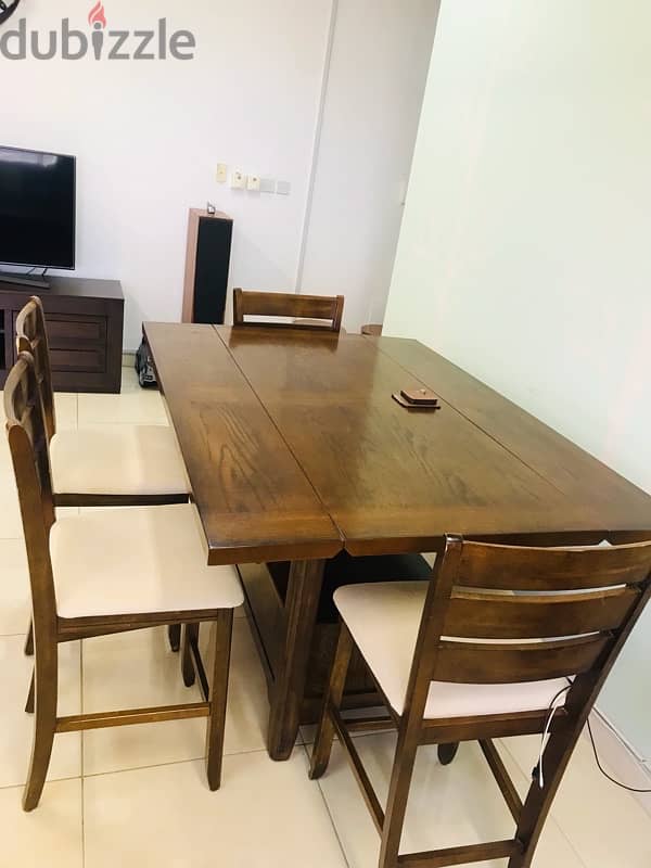 very good condition Dining table for sale  with 4 chairs 2