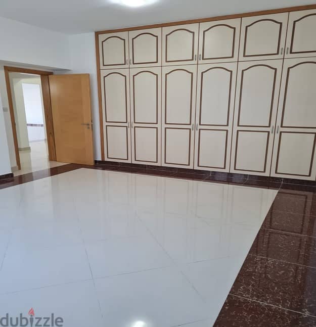 Luxury 2BHK Apartment FOR RENT Khuwair 33 PPA38 5