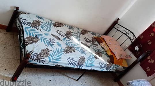 iron double bed with matress