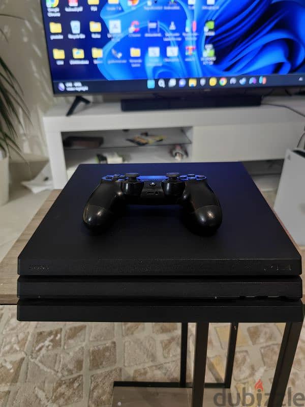 بليستيشن برو مع جهاز ps4 pro 1