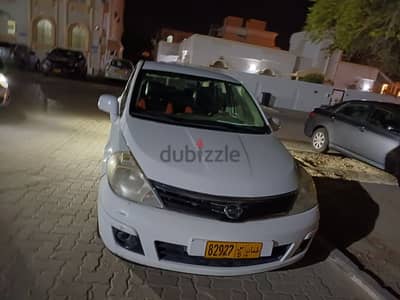 Nissan Tiida 2012