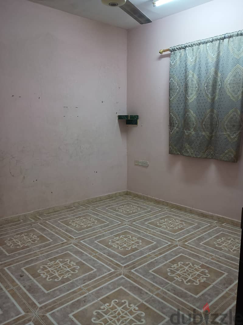 1 bedroom flat with AC 4