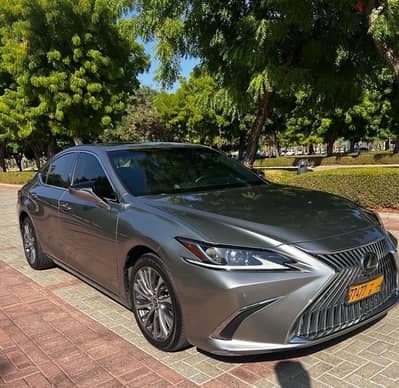 Lexus ES-Series 2021