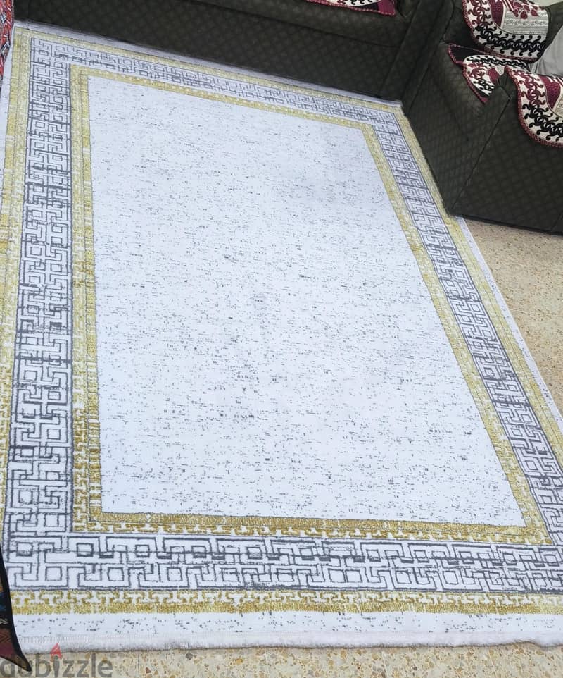 Brand New, Never Used Turkish made Beautiful Carpet (200 x 290 Cm) 0