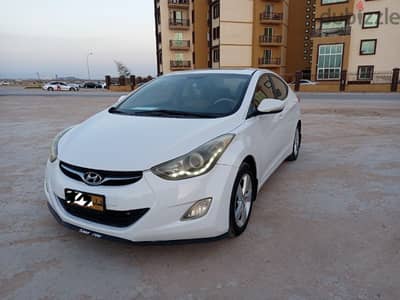 Hyundai Elantra 2012