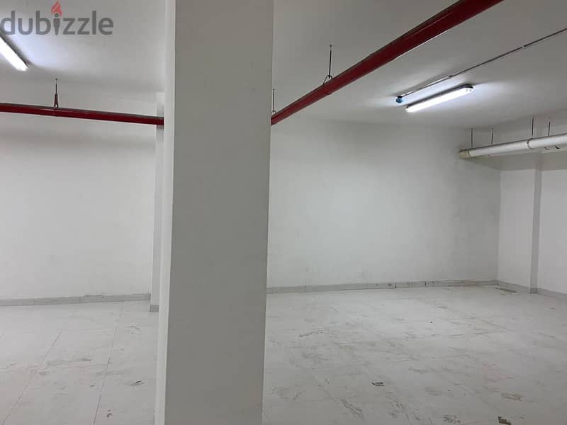 400sqm basement warehouse, first month free direct from the owner 1