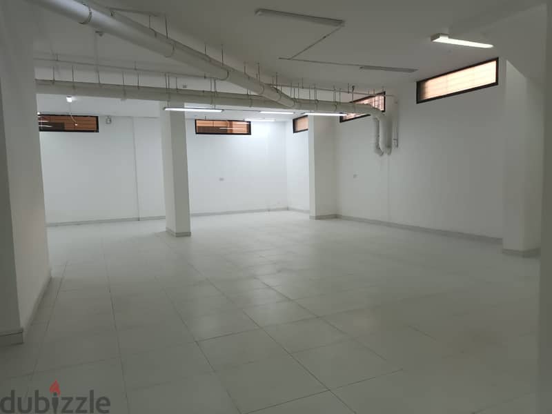 400sqm basement warehouse, first month free direct from the owner 7