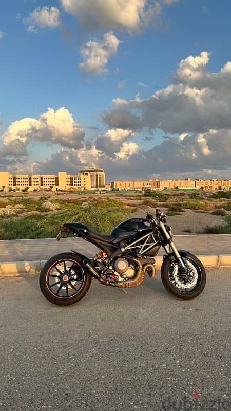 ducati monster 1100 evo دوكاتي مونستر 1100 إيفو 4