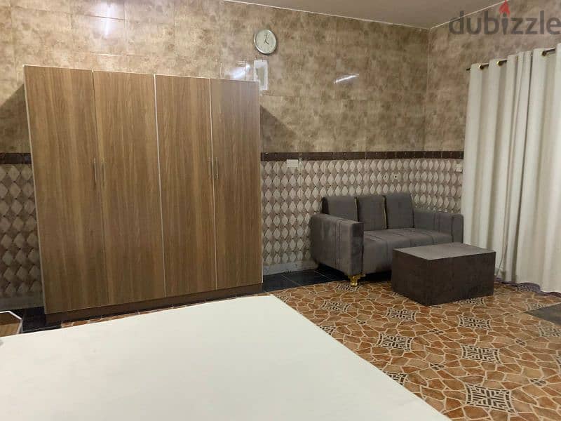 استوديو للايجار / studio for rent 1