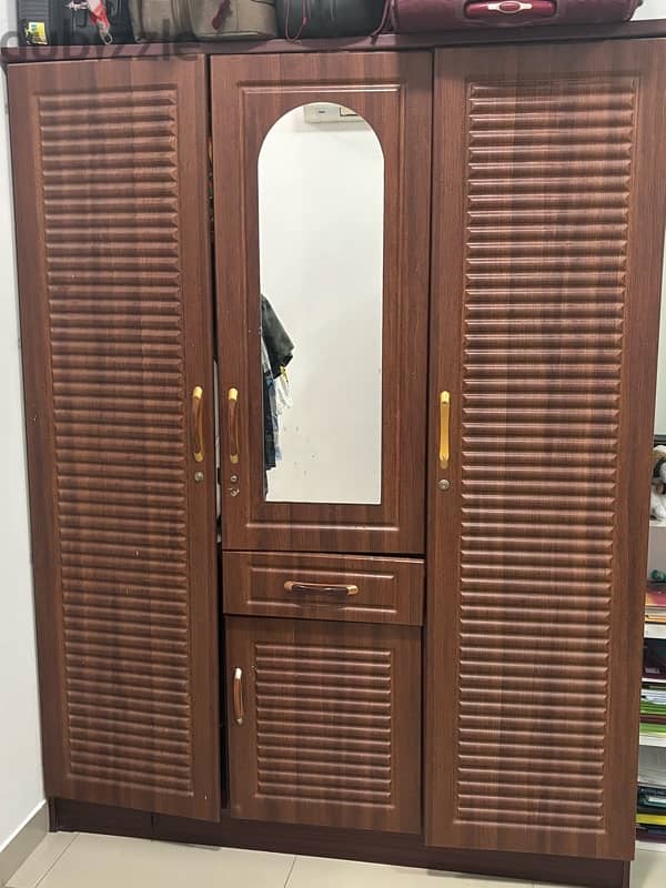 3 Door wardrob for sale 0