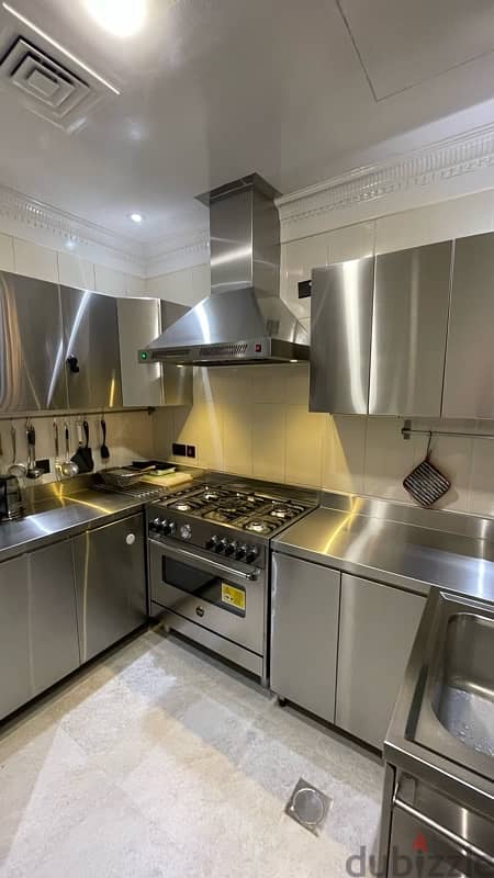 stainless steel home kitchen مطبخ منزلي من الفولاذ المقاوم للصدأ 2