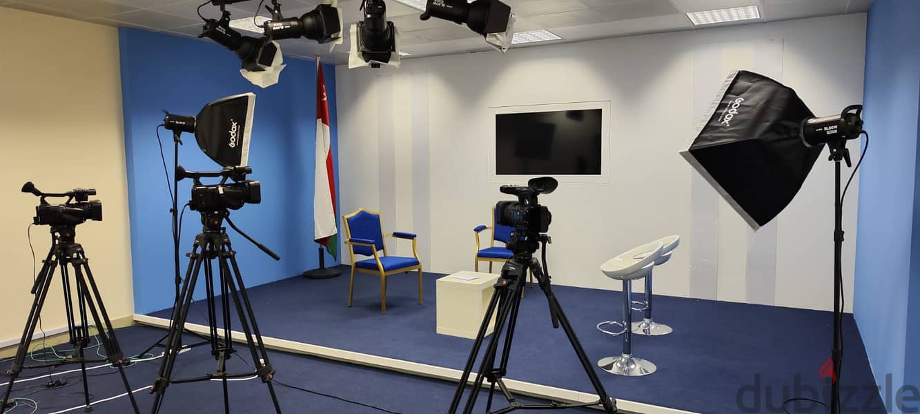 This Oman Journalist Association official studio. 4k Video Camera  18x 2