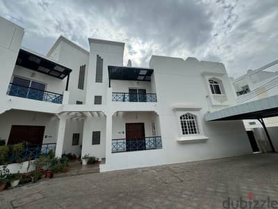 Highly recommended 3+1BHK huge row villas in MQ