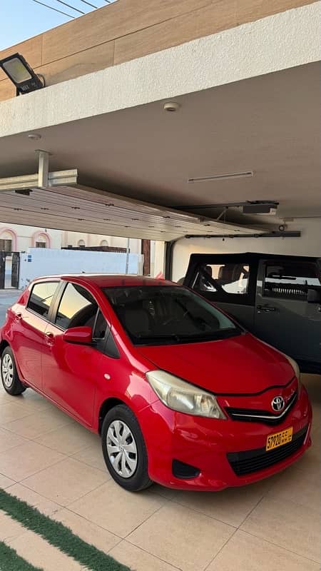 Toyota Yaris 2013 تويوتا ياريس هاتشباك 0