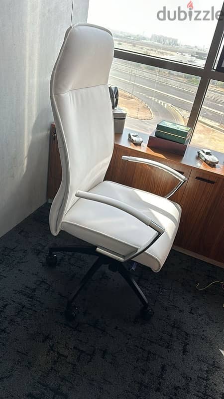 brand new leather office  chairs for sale 2