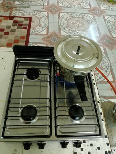 Gas stove for sale 6.000 . . contact 72722285