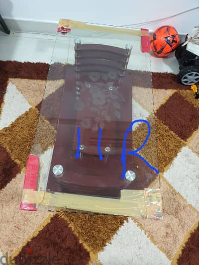 urgent sale glass table