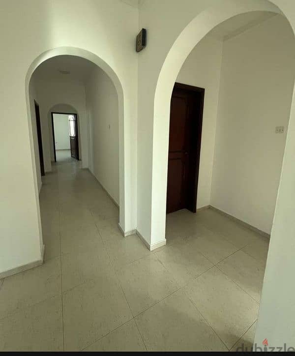 a zaiba  _3bhk  very big for rent 5