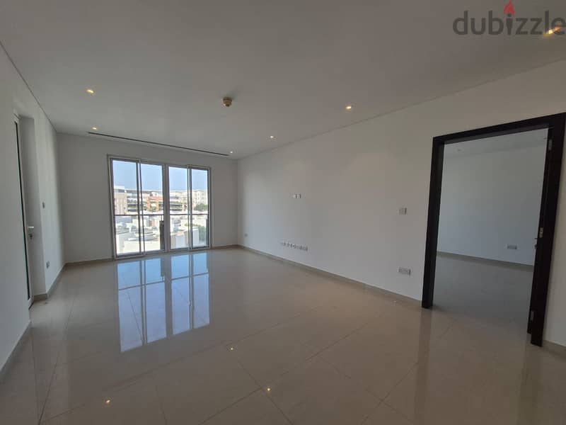 2 BR Apartment in Al Mouj with 2 Balconies and Shared Pool 4