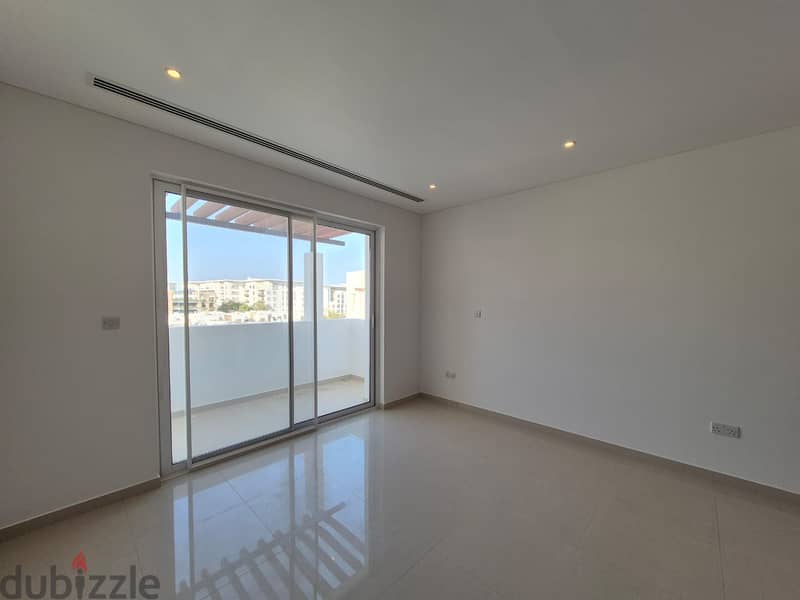 2 BR Apartment in Al Mouj with 2 Balconies and Shared Pool 6