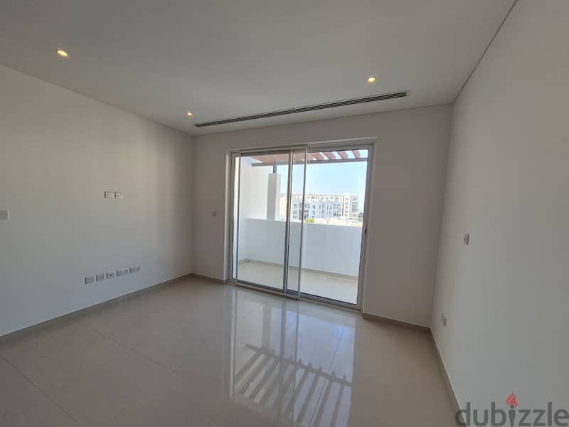 2 BR Apartment in Al Mouj with 2 Balconies and Shared Pool 7