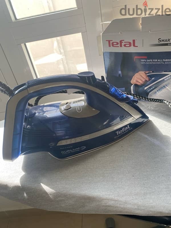 Tefal Steam Iron hand held. Brand new hardly used. 1