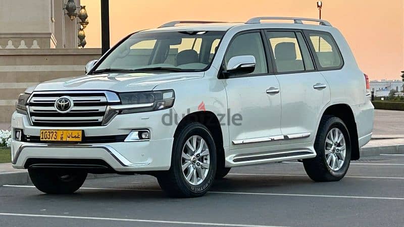 Toyota Land Cruiser 2017 gxr v8 gcc spec 0