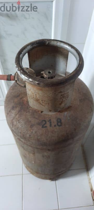 gas cylinder with gas burner 2