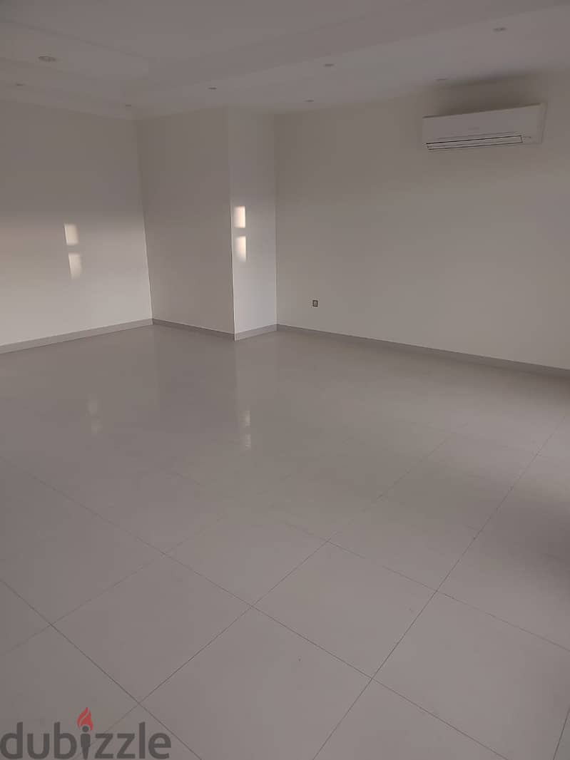 For Rent 5 BHK Villa - Located in Al Qurum 3