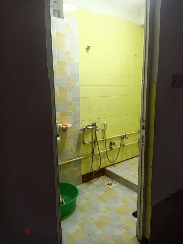 SINGLE ROOM RENT IN HONDA ROAD,RUWI 2