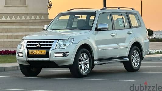 Mitsubishi Pajero 3.8 full option 2020 gcc spec