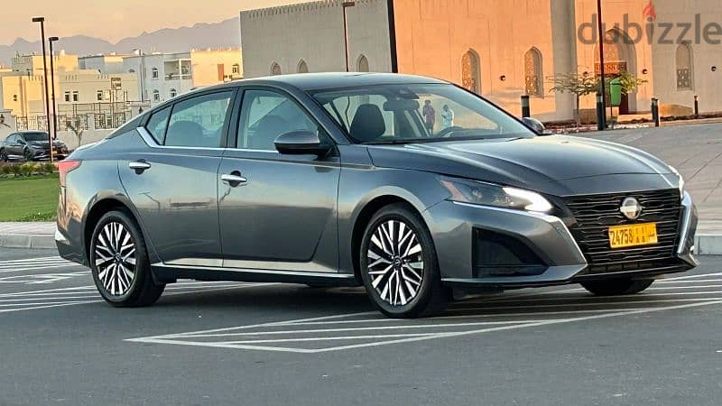 Nissan Altima 2023 sv 0