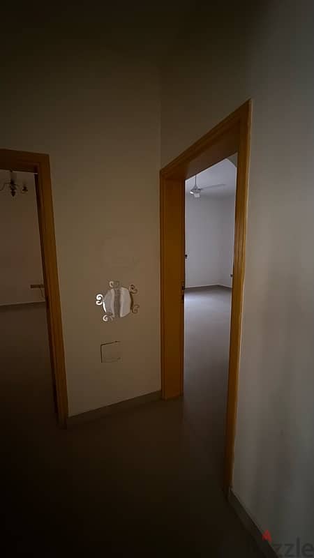 apartment for rent 4 rooms and hall 0